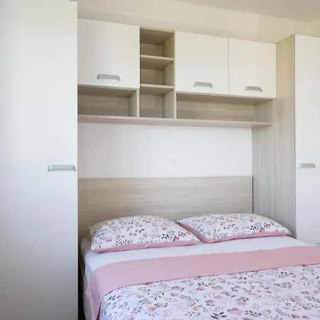 Franka * Τρογκίρ